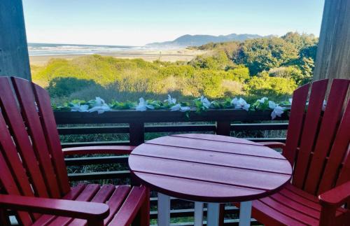 Rockaway Beach House | Oceanfront Oasis King Suite Stunning Views