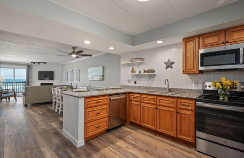 South Nags Head Condo | Oceanfront Oasis! Walk-in Shower, Private Patio, Pools, Avail: 10-11 - 10-17