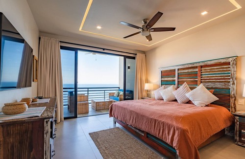 Santa Maria Huatulco Condo | Oceanfront Penthouse with Private Rooftop Terrace