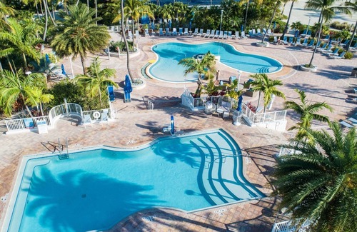 Islamorada House | Oceanfront Paradise Retreat! Outdoor Pool, Pets Allowed, Near Coral Bay Marina
