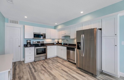 Kill Devil Hills Condo | Oceanfront Penthouse Suite - Pool Views Elevator Endless Views (JY422)