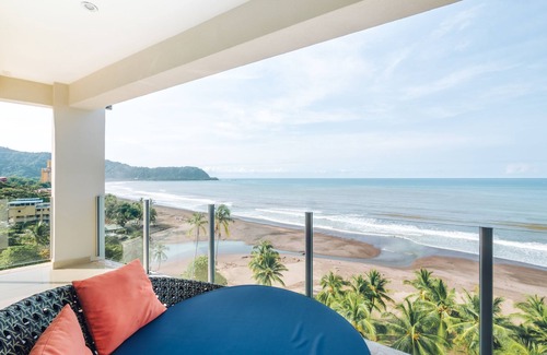 Jaco Condo | Oceanfront Penthouse, Unbelievable Views - Luxury 4BR/4.5BA with pool table
