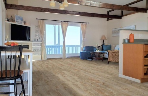 Salisbury Beach House | Oceanfront Penthouse with Family & Friends