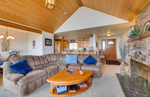 Port Angeles House | Oceanfront Port Angeles Home w/Mountain View!