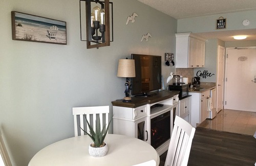 Hampton Condo | Oceanfront, private balcony with amazing panoramic views of Atlantic Ocean