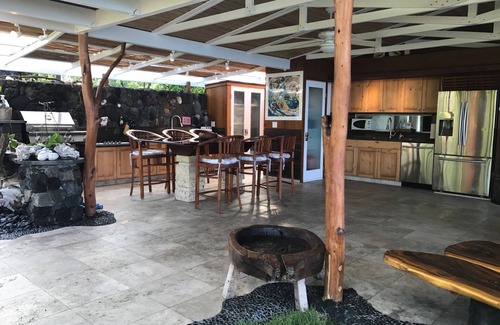 Kailua-Kona House | Oceanfront Private Home, AC, Outdoor Kitchen, Magic Sands, Lymans Bay, Turtles!