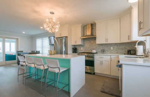 East Sandwich House | Oceanfront Property on Spring Hill Beach