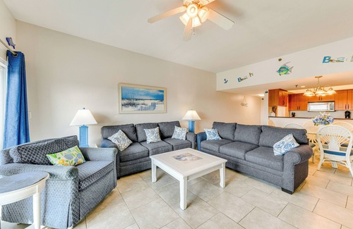 Redington Shores Condo | Oceanfront Redington Shores Retreat: Beach Access!