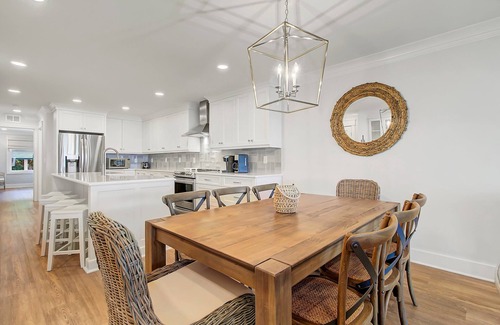 Pelican Bay House | Oceanfront, Renovated w/screened porch & community pool - 33 Beach Club