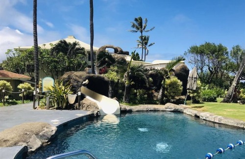 Hanamaulu Condo | Oceanfront Resort, 4 pools, 75 foot waterslide, restaurants on site