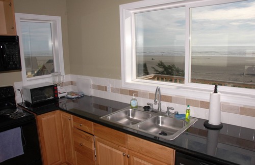 Moclips House | Oceanfront Retreats and Reunions, panoramic view! up to 24 People! New elevator!