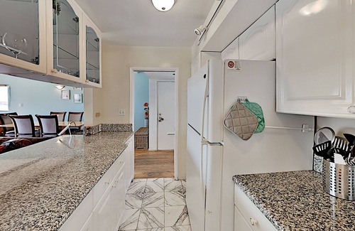 Playa Del Rey House | Oceanfront Silicon Beach Retreat w/ Private Balcony: Near LAX Airport