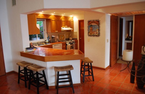 South Shore Hotel Area Condo | Oceanfront South Shore condo