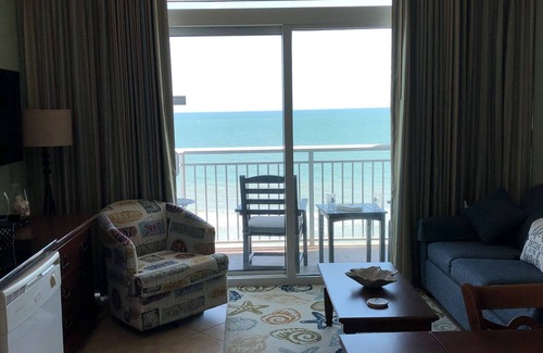 Myrtle Beach Condo | Oceanfront Spacious One Bedroom Condo