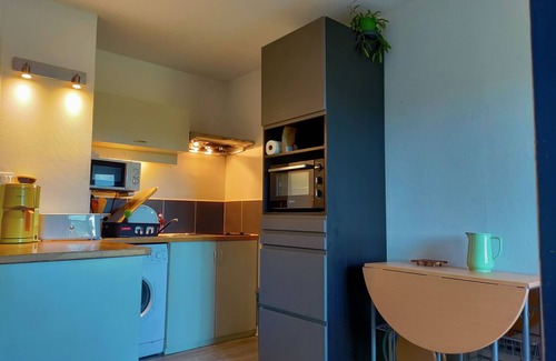 Le Penon Apartment | Oceanfront studio above the pines
