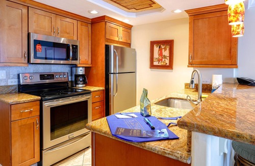 Historic Lahaina Front Street Condo | Oceanfront Studio at Lahaina Shores 417 – Pool, Spa & Stunning Sunset Views