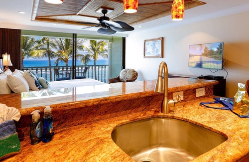 Historic Lahaina Front Street Condo | Oceanfront Studio at Lahaina Shores 417 – Pool, Spa & Stunning Sunset Views