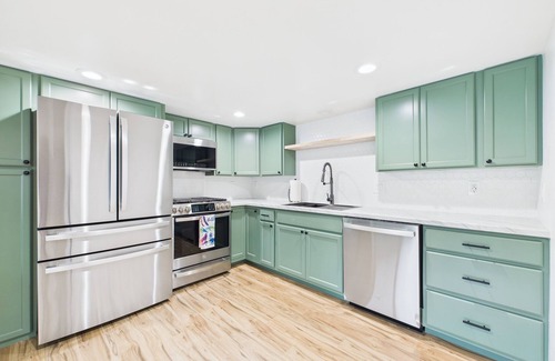 West Juneau Apartment | Oceanfront Studio | Beach Access & Views