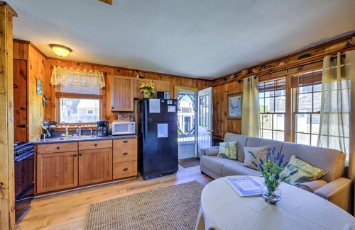 East Sandwich Cottage | Oceanfront Studio on East Sandwich Beach with AC and WiFi