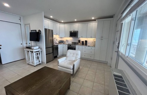 St. Leonard's Tract Condo | Oceanfront Studio steps away from Ventnor City Beach