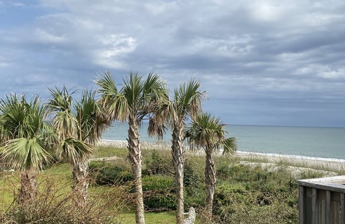 Pine Knoll Shores House | Oceanfront Townhome on semi private residential beach!