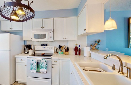 Kure Beach Condo | Oceanfront Top Floor Ocean Dunes, Bunk Room, Indoor/Outdoor Pools, Hot Tub, Tennis