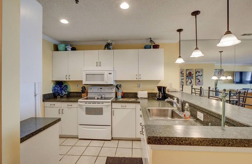 North Topsail Beach Condo | OCEANFRONT 2 BEDROOM CONDO, AMAZING VIEWS