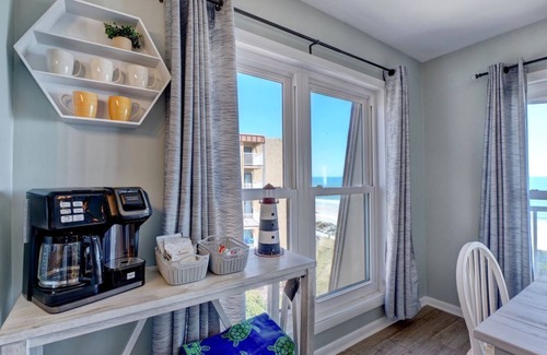 McCutcheon Field House | Oceanfront & Sound Views * Pool *