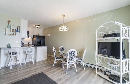 North Topsail Beach Condo | Oceanfront Jewel | 1 Bed, 1 Bath