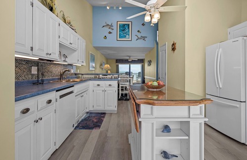 McCutcheon Field House | Oceanfront Family Retreat with Dolphin Views & 3 Decks
