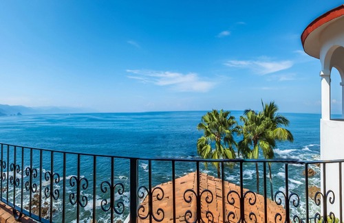 South Shore Hotel Area Villa | Oceanfront Villa - Amazing Views
