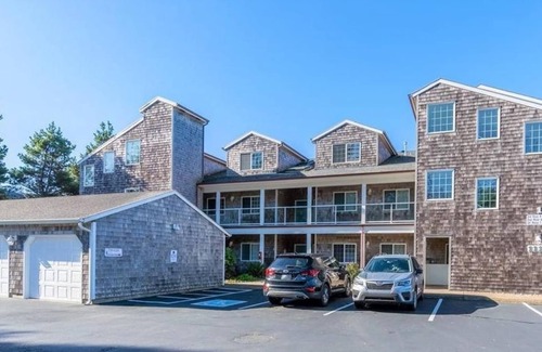 Depoe Bay Condo | Oceanfront, Whale Watching, Pool - Sunset Serenity