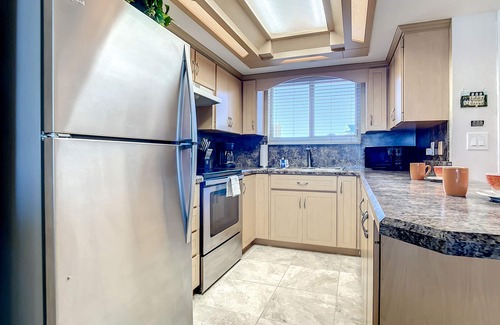 Horton Shores Condo | Oceanfront with Beach, Pool, BBQ & Steps to Flagler Ave