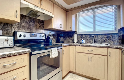 Horton Shores Condo | Oceanfront with Beach, Pool, BBQ & Steps to Flagler Ave