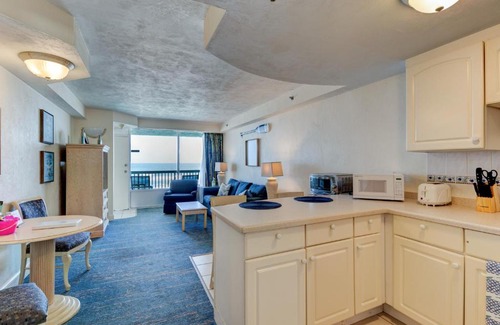 Ortona Park House | Oceanfront with Kitchen and Wifi Sleeps 6