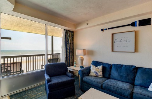 Ortona Park House | Oceanfront with Kitchen and Wifi Sleeps 6