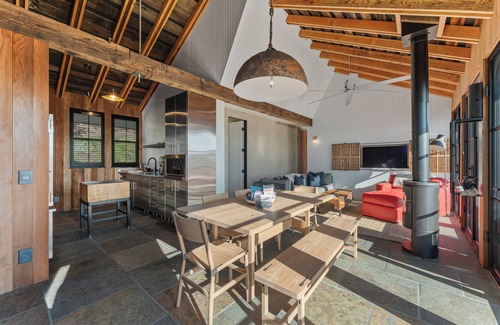 Bodega Bay House | Oceanfront Zen Hot Tub Fireplace Fast Wi-Fi
