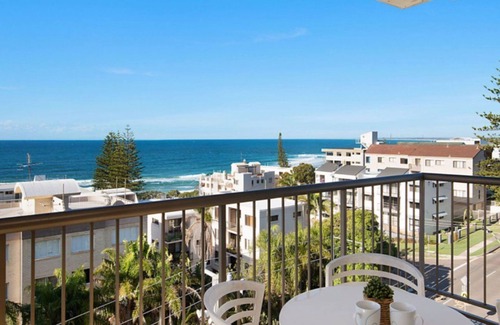 Kings Beach Apartment | OCEANIC APARTMENTS UNIT 13