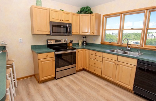 Ocean Hill House | Oceanside, 5 BRs, Community Amenities, Keyless Entry, VOH2, Corolla Del Mar