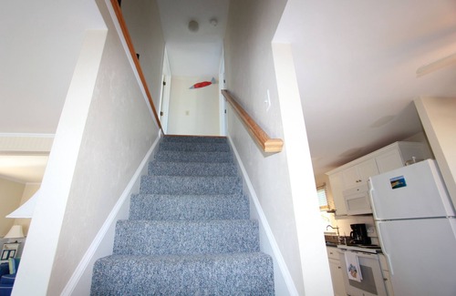 East Sandwich Cottage | Oceanside B - Coastal East Sandwich Retreat w/ocean views, washer/dryer!