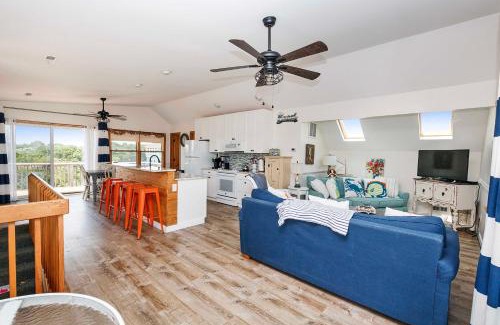 Whalehead Beach House | Oceanside, close to beach & shopping! WC904, What's Up Beaches