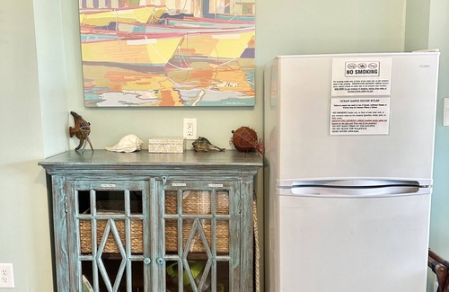 Atlantic Beach Condo | OCEANSIDE COMMUNITY Private Beach Access Pool WiFi Kitchen BBQ Grill