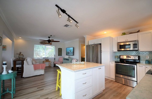 Cutthroat Harbor Estates House | Oceanside, heated pool, near Key West, space for 20-25 ft boat. Book fall 2025!