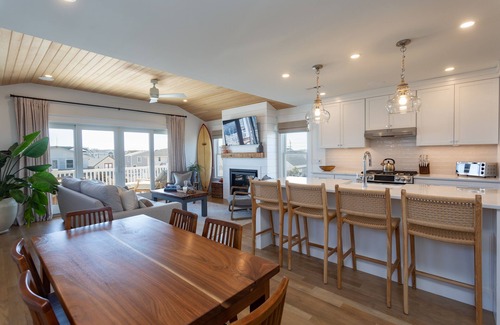 Ship Bottom House | Oceanside home - 2 min walk to the beach! Ocean & bay views!
