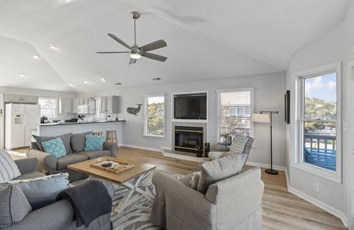 Carolina Dunes House | Oceanside Home in Duck with a Private Pool and Hot Tub!