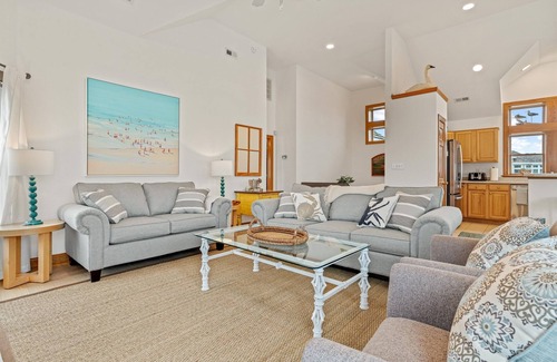 Nags Head House | Oceanside Home, Pool, Hot Tub, Games, Beach, Pets Fully Loaded, Arcade