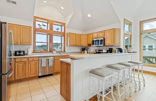 Nags Head House | Oceanside Home, Pool, Hot Tub, Games, Beach, Pets Fully Loaded, Arcade