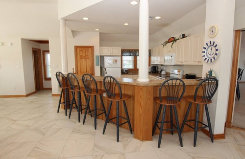 Buck Island House | Oceanside, Hot Tub, Close to Shopping, BU14, Green Grass and High Tides