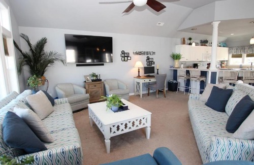 Buck Island House | Oceanside, Hot Tub, Dogs Welcome, Community Pool, BU13B, Tropical Dreams B