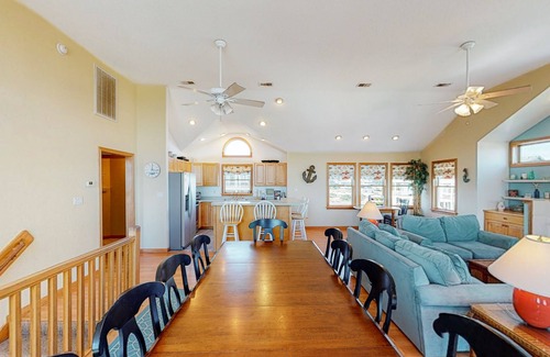Ocean Hill House | Oceanside In Corolla w/Private Pool, Hot Tub & Rec Room w/Pool Table
